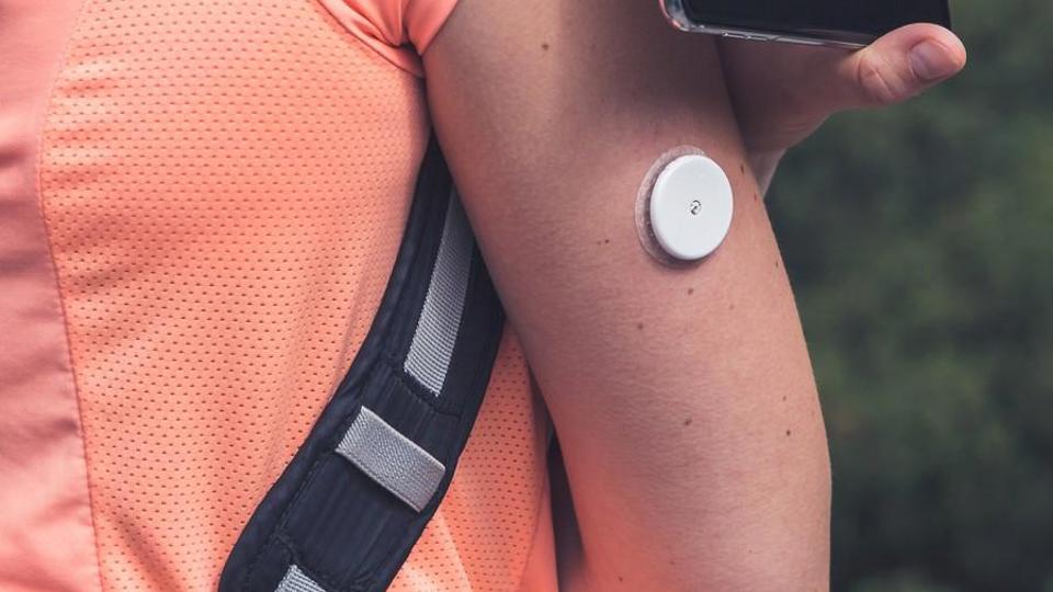 remote patient monitoring - adhesives